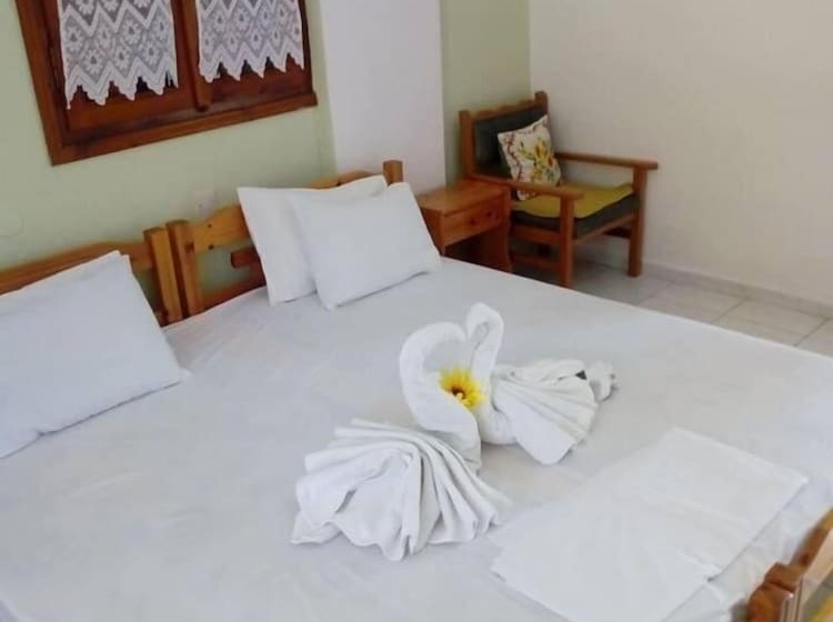 پانسیون Villa Sandra