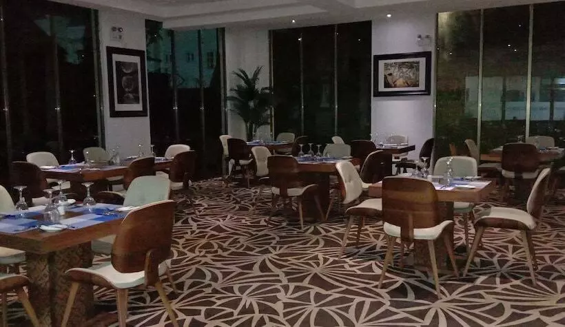 Summerset Continental Hotel By Usuma