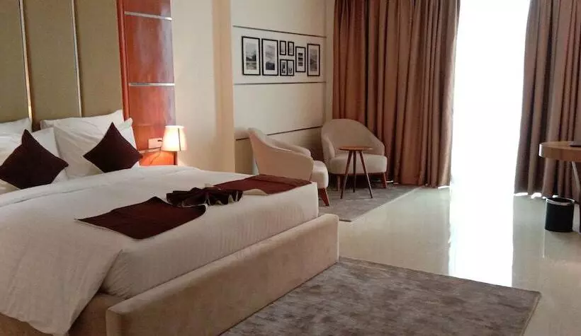 Summerset Continental Hotel By Usuma