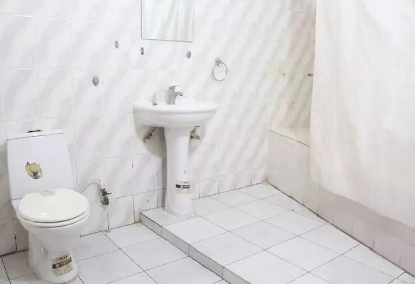 Tourist Castle Hotel And Suites