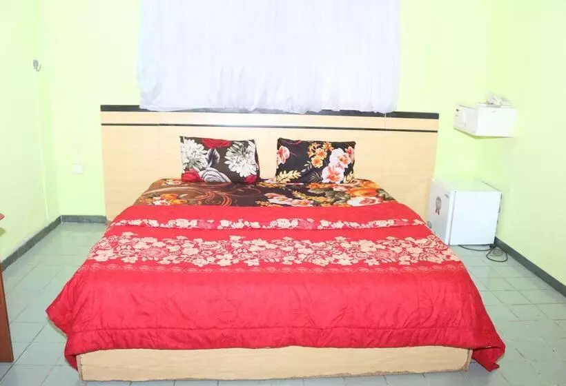 Tourist Castle Hotel And Suites