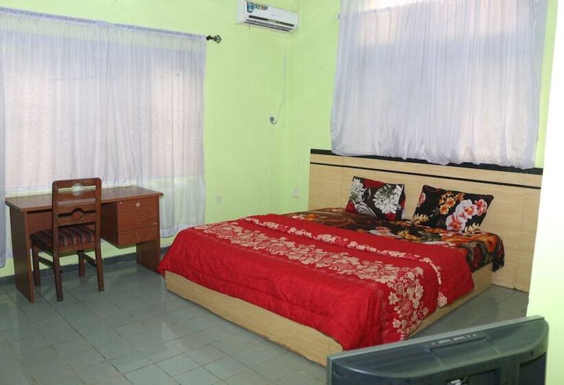 Tourist Castle Hotel And Suites