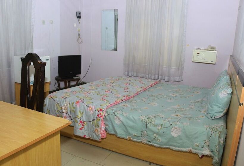 Tourist Castle Hotel And Suites