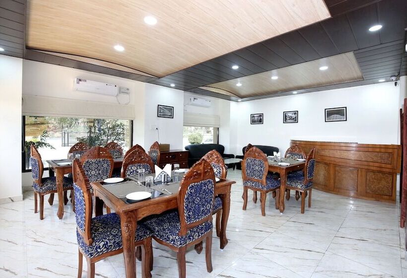 Hotel Capital O 12767  Grand Chinar