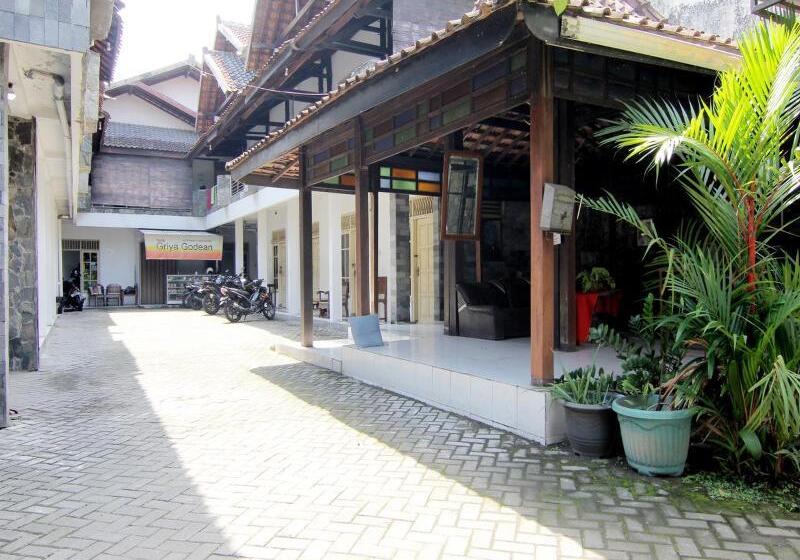 בית מלון כפרי Griya Godean Syariah Yogyakarta