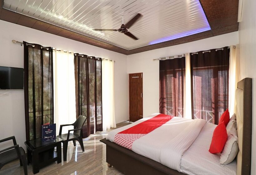 호텔 Himalayan Village