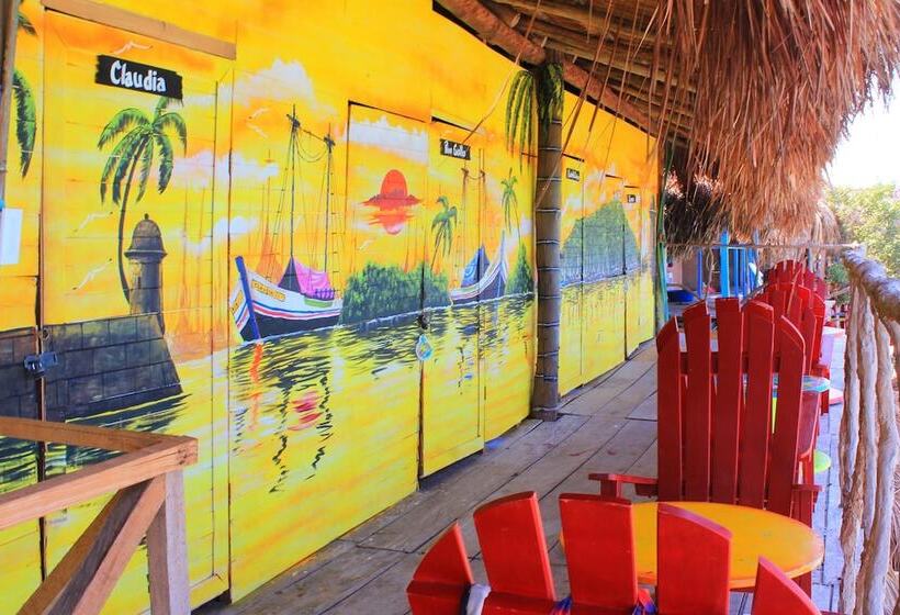 هتل Nuestros Tres Tesoros