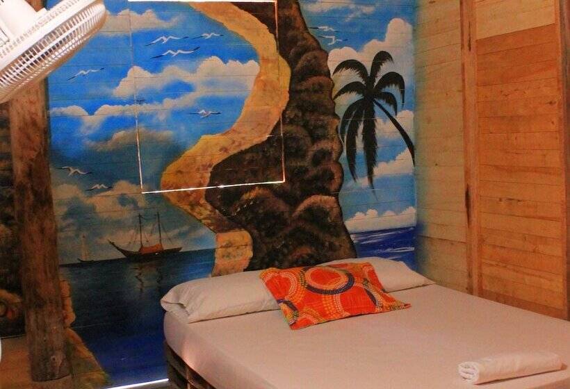 هتل Nuestros Tres Tesoros