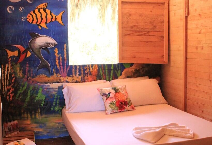 هتل Nuestros Tres Tesoros