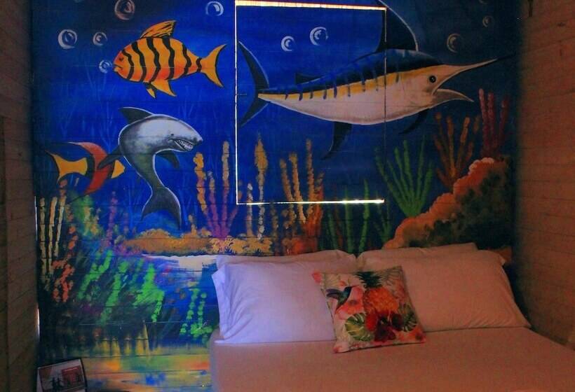 هتل Nuestros Tres Tesoros