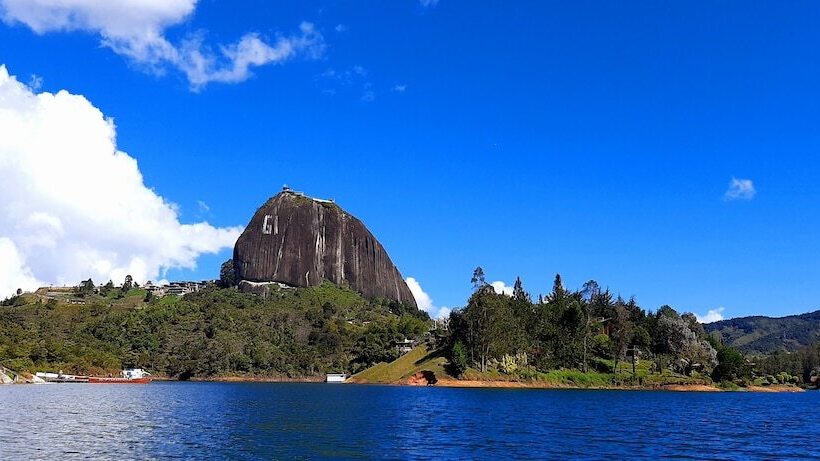 בית מלון כפרי Real Guatape