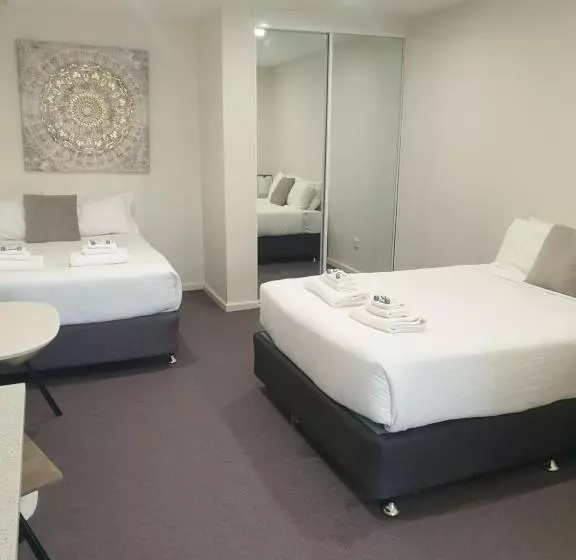 Motelli Carlton Suites