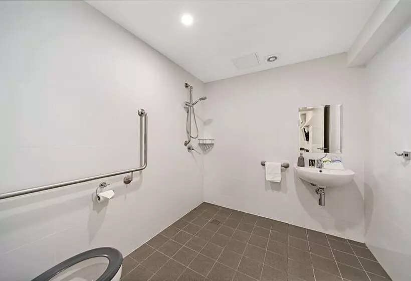 Motelli Carlton Suites