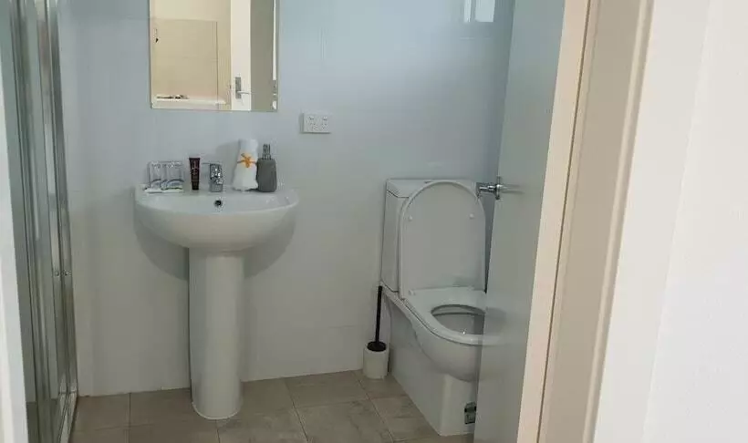 Motelli Carlton Suites