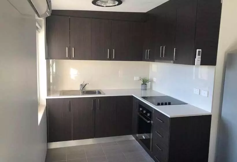 Motelli Carlton Suites