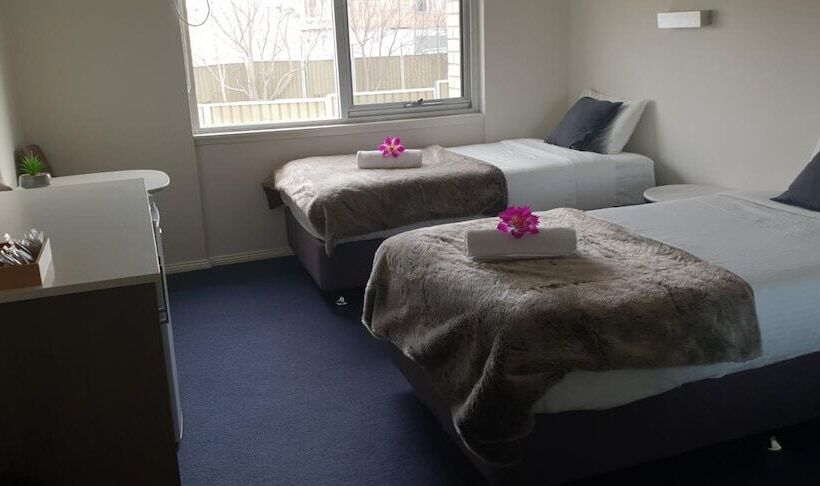 모텔 Carlton Suites