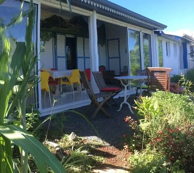 پانسیون L Arbre De Vie