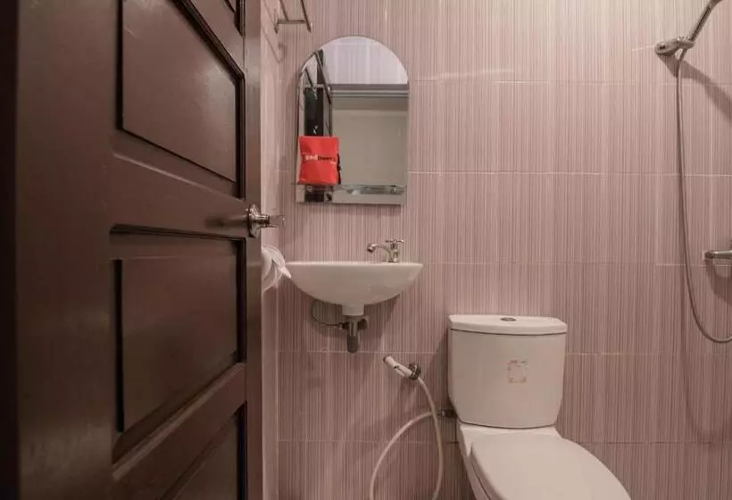 ペンション Reddoorz Syariah Plus @ Banjarbaru