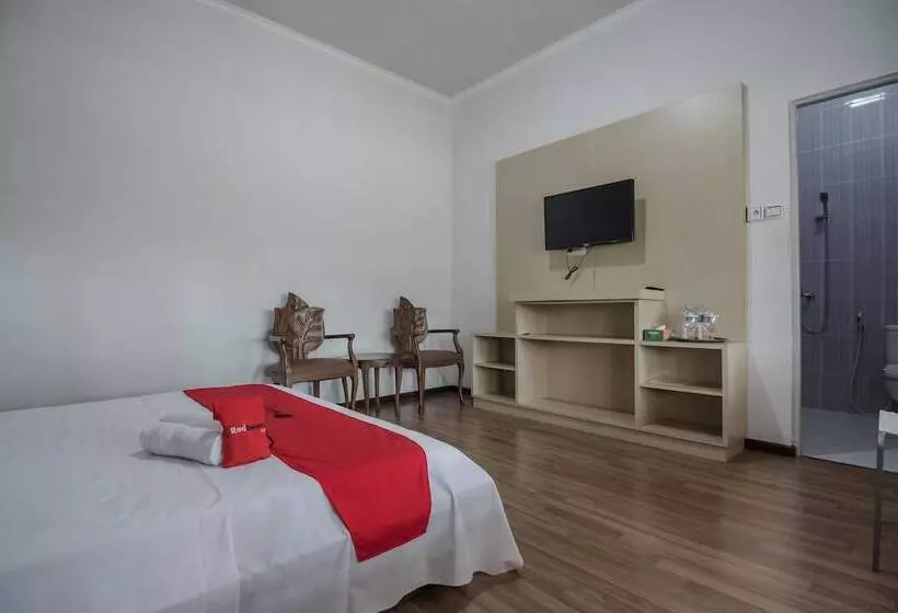 ペンション Reddoorz Syariah Plus @ Banjarbaru