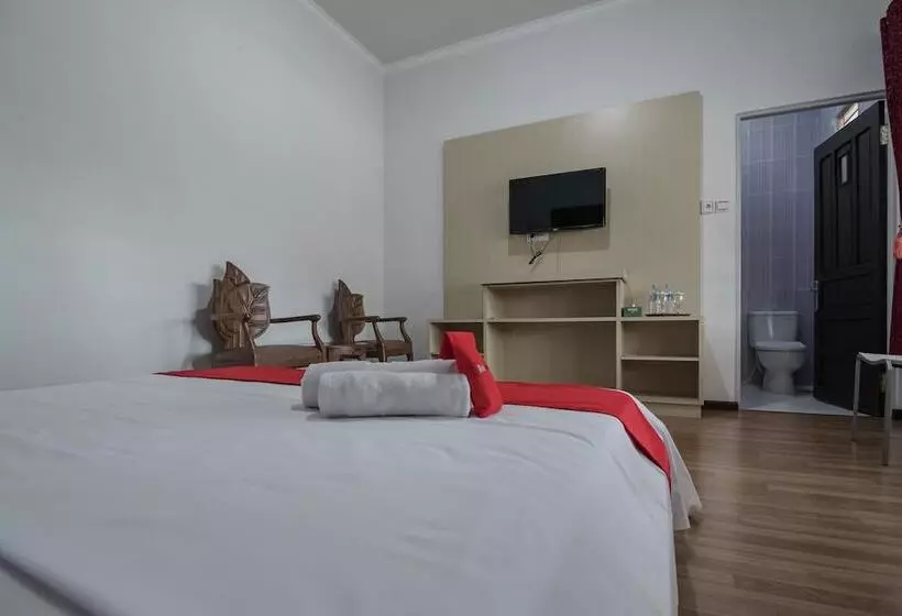 ペンション Reddoorz Syariah Plus @ Banjarbaru