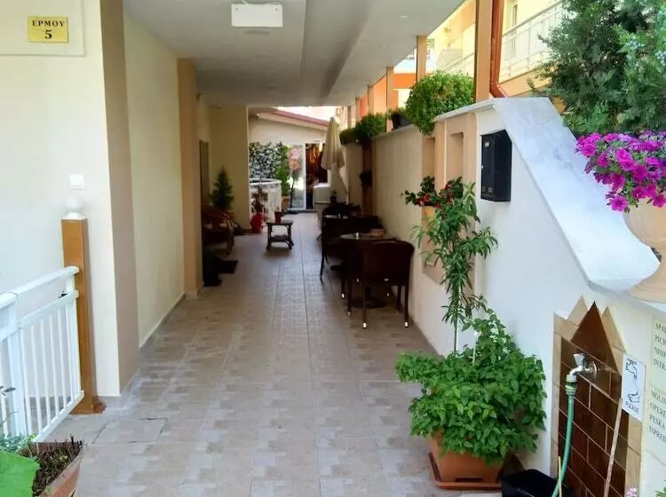 Retkeilymaja Villa Pigasos