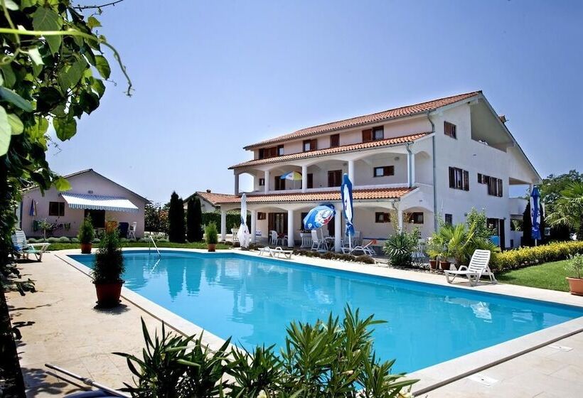 Apartments Anastazija