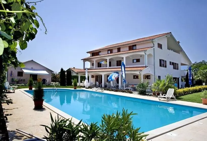 Apartments Anastazija