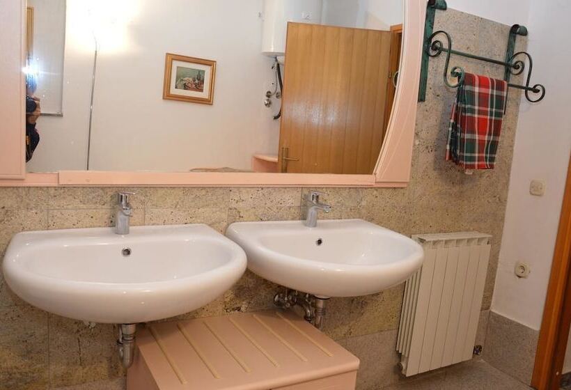 Apartments Anastazija