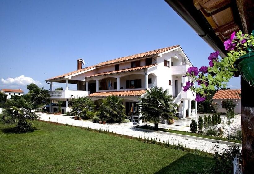 Apartments Anastazija