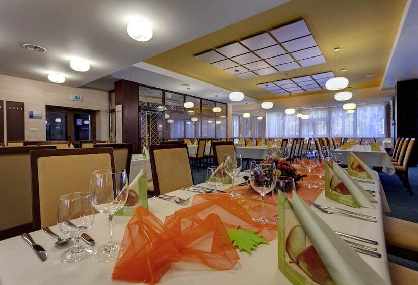 Отель Alexandra Wellness