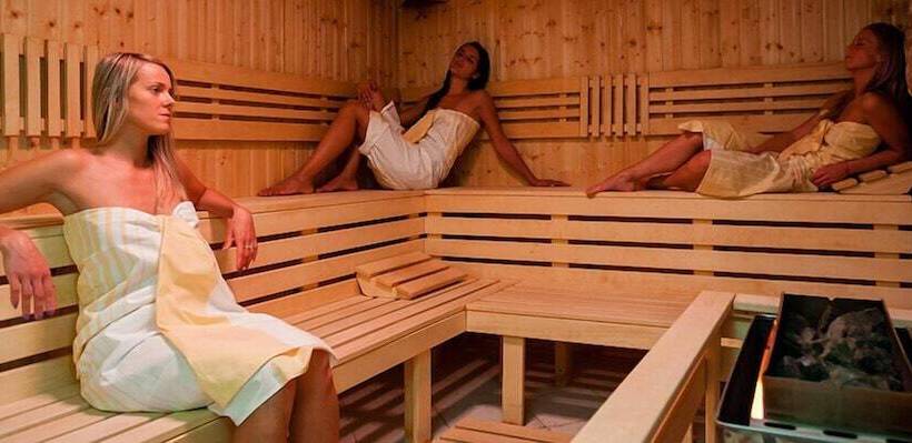 Отель Alexandra Wellness