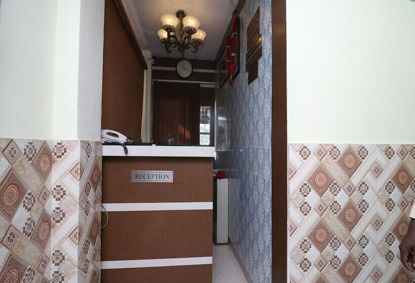 בית מלון כפרי Dwarika By Oyo Rooms