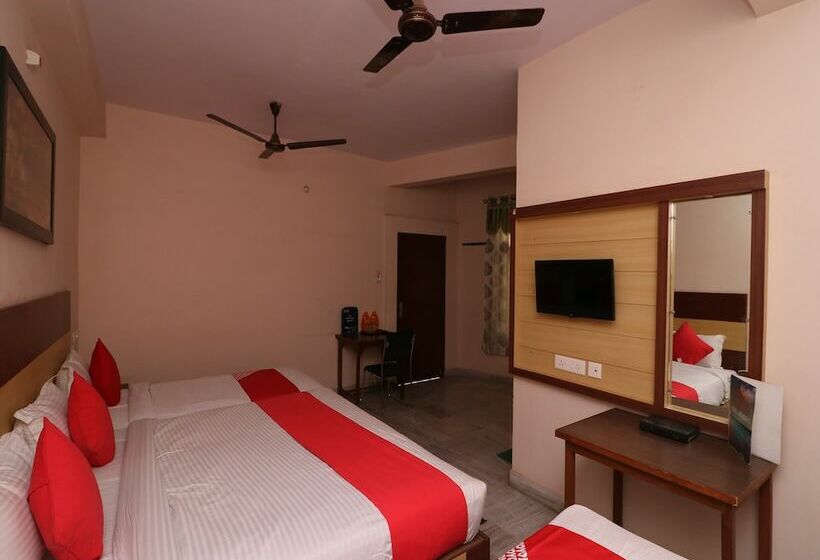 בית מלון כפרי Dwarika By Oyo Rooms