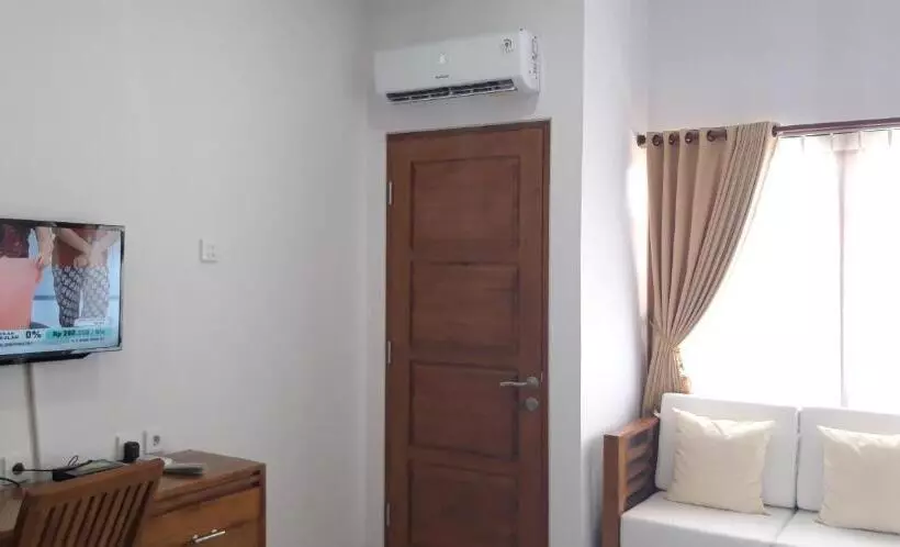 ホテル Grand Raka Homestay