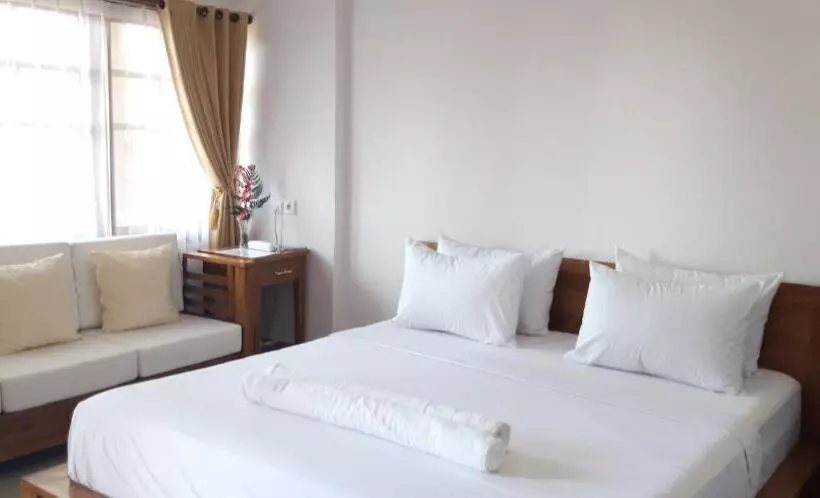 ホテル Grand Raka Homestay