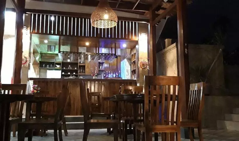 ホテル Grand Raka Homestay