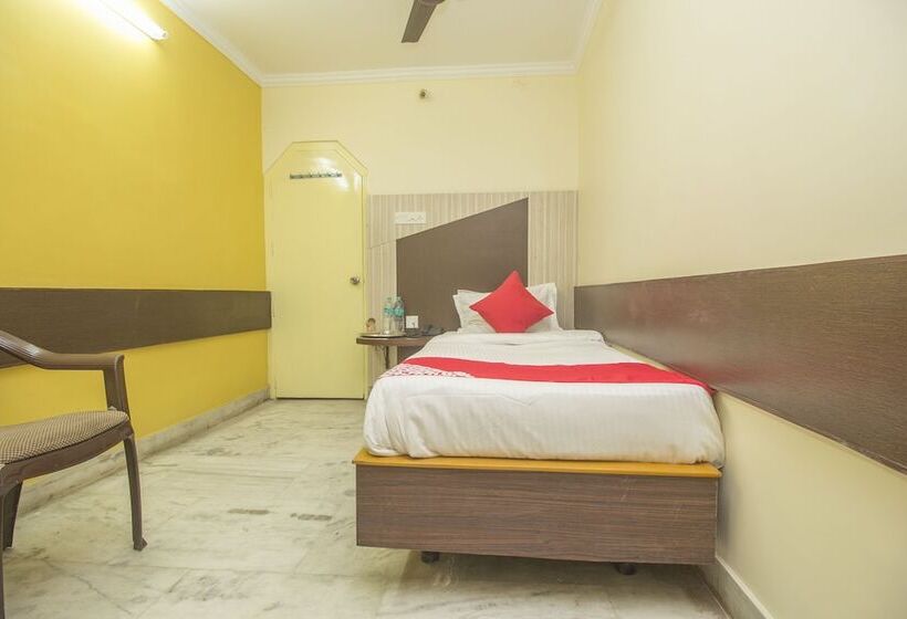 בית מלון כפרי Landmark By Oyo Rooms