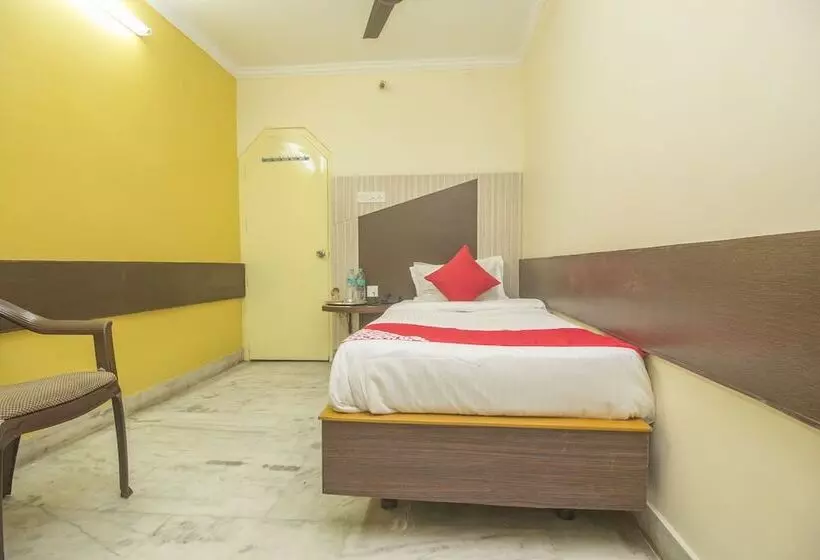 Hotelli Landmark By Oyo Rooms