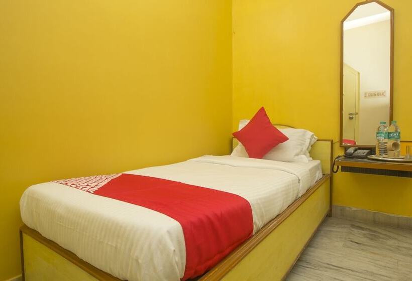 בית מלון כפרי Landmark By Oyo Rooms