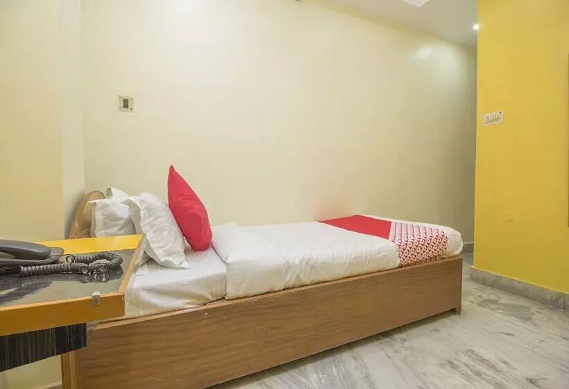 Hotelli Landmark By Oyo Rooms