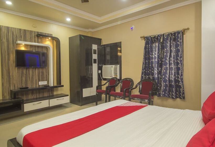 בית מלון כפרי Landmark By Oyo Rooms