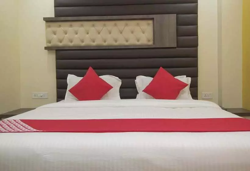 Hotelli Landmark By Oyo Rooms