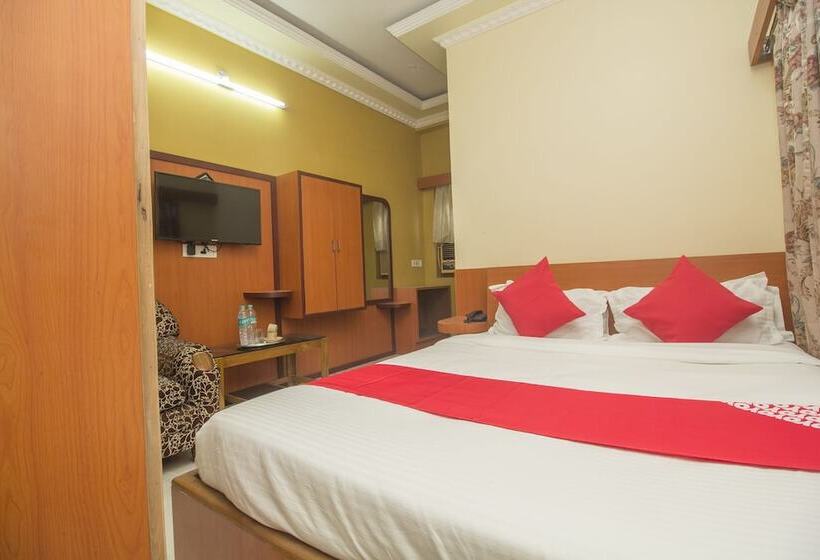 בית מלון כפרי Landmark By Oyo Rooms