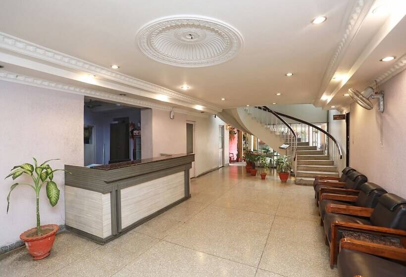 فندق Nihar By Oyo Rooms