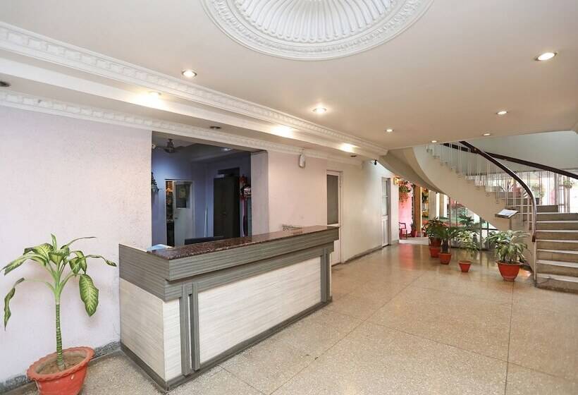 فندق Nihar By Oyo Rooms