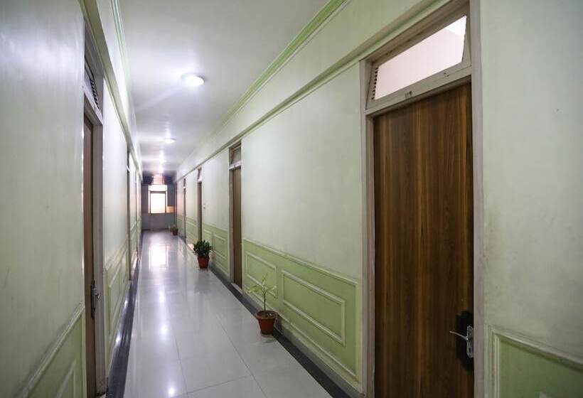 فندق Nihar By Oyo Rooms