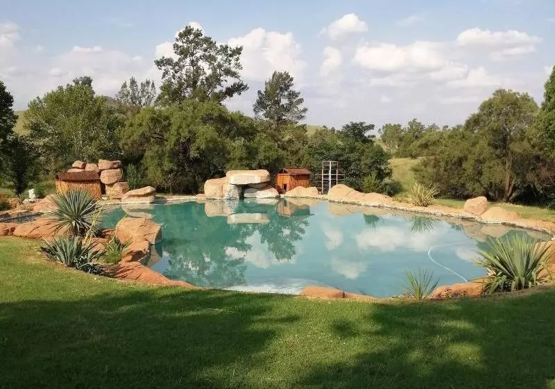 Hotelli Kianga Lodge & Venue