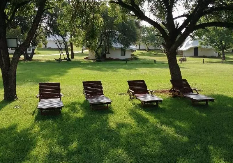 Hotelli Kianga Lodge & Venue