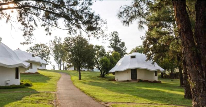 Отель Kianga Lodge & Venue