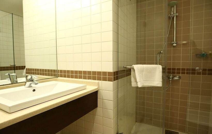 The Parisian Hotel Lebanon